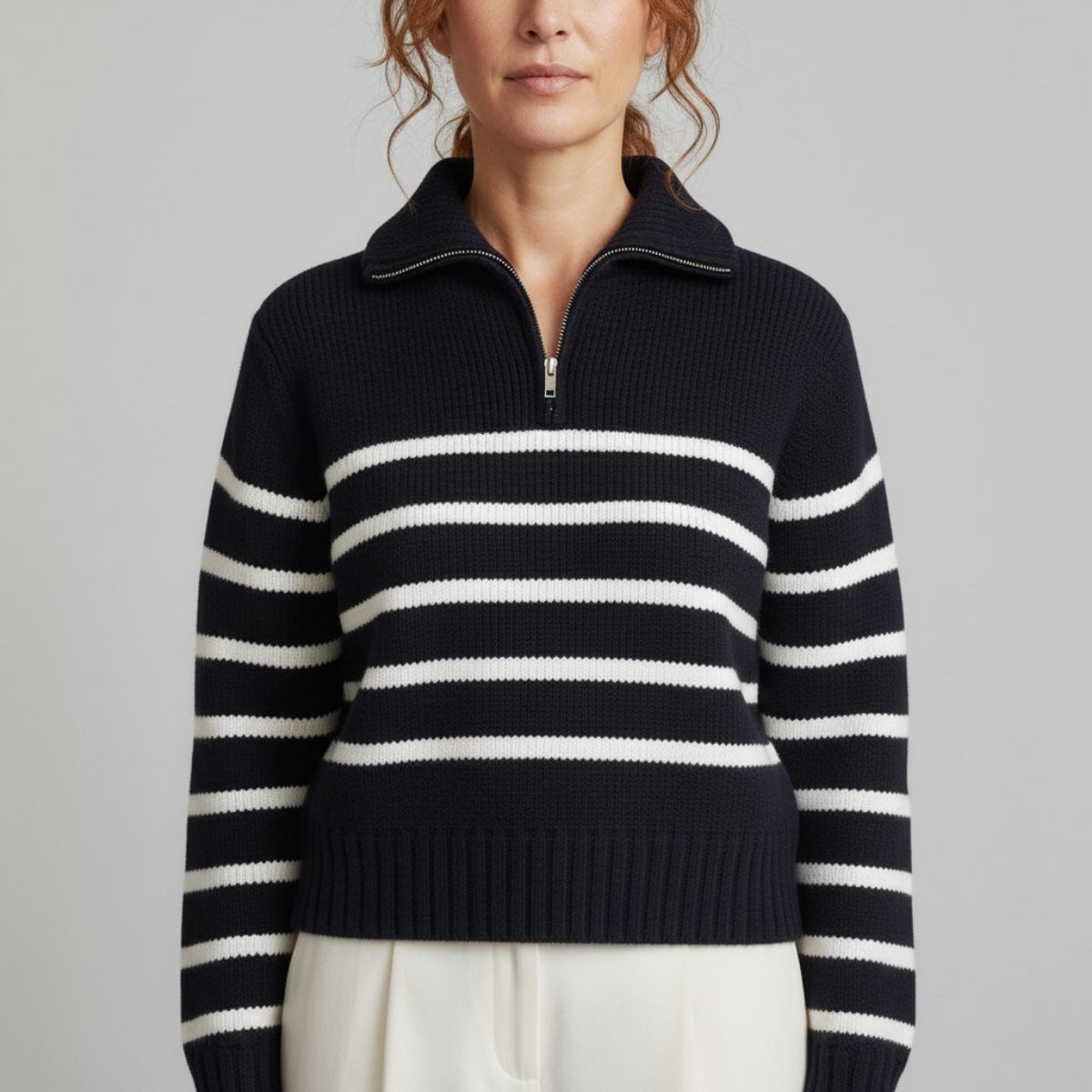 Damska dopasowana półgolfowa krótkosuwakowa bluza